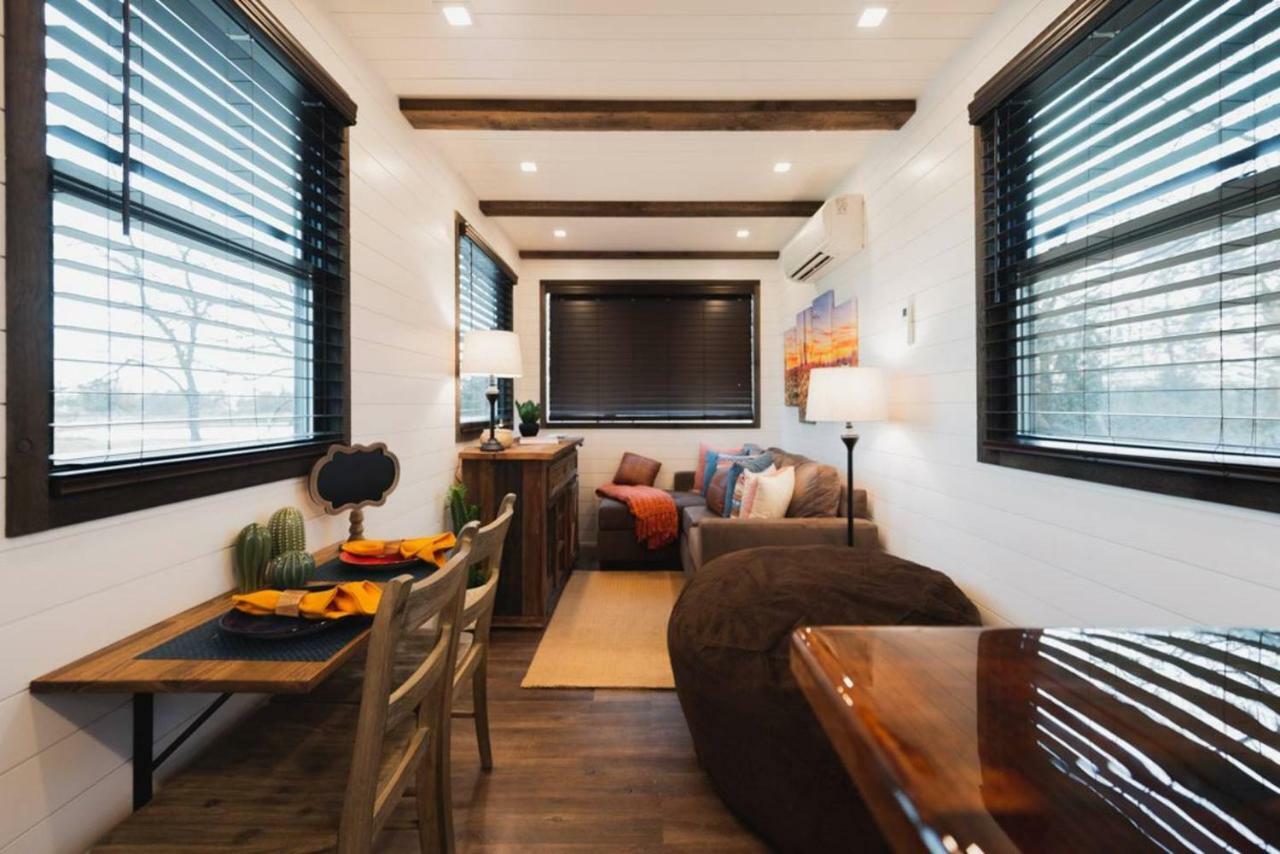 The Hacienda Beautiful New Container Home 12 Min To Magnolia 웨이코 외부 사진